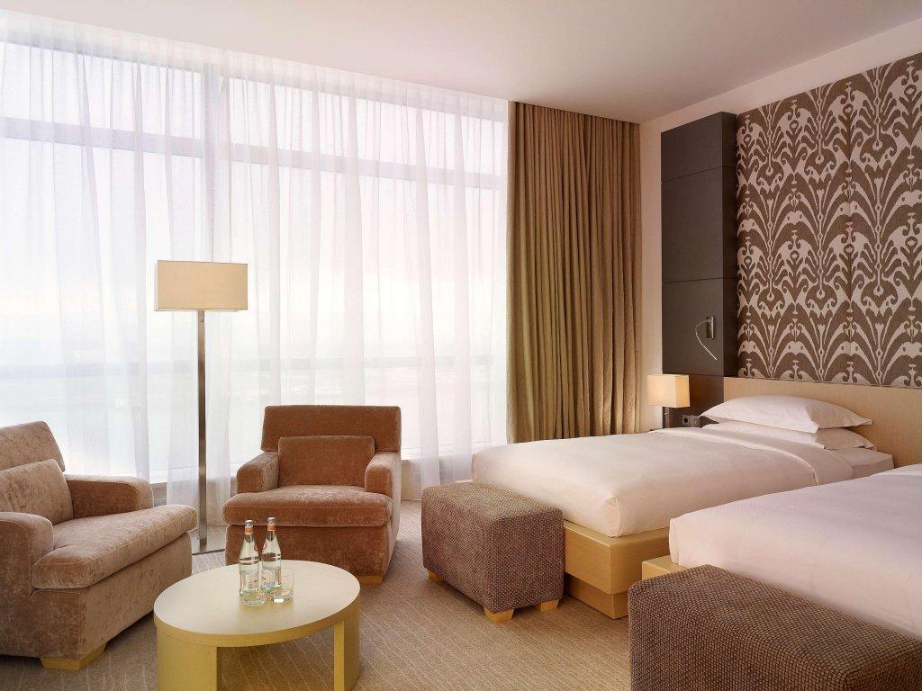 Hyatt Regency Dusjanbe Exteriör bild